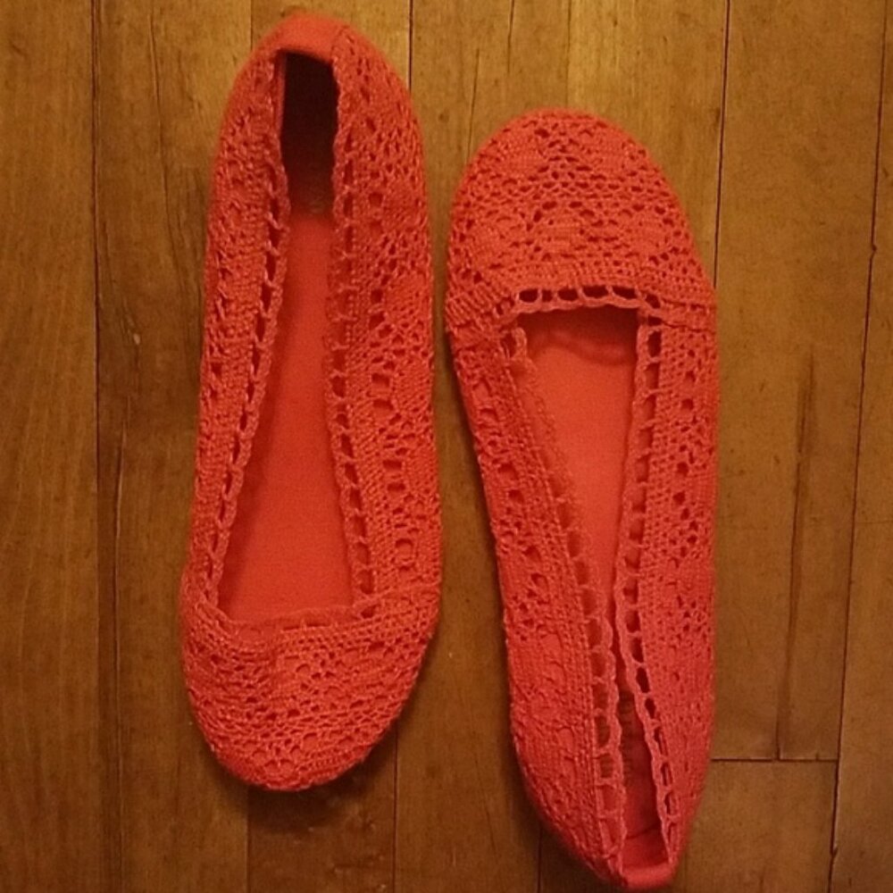 ISO Mossimo coral crochet flats
